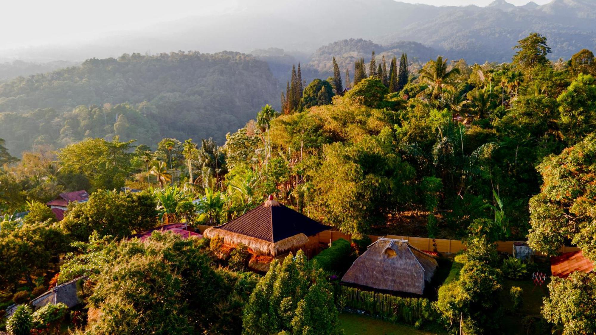 Rinjani Lighthouse Hotel Senaru Exterior photo